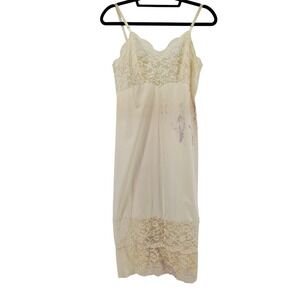 Vintage Vanity Fair Lace Babydoll Slip Dress Lingerie Size 34‎ Romantic Coquette